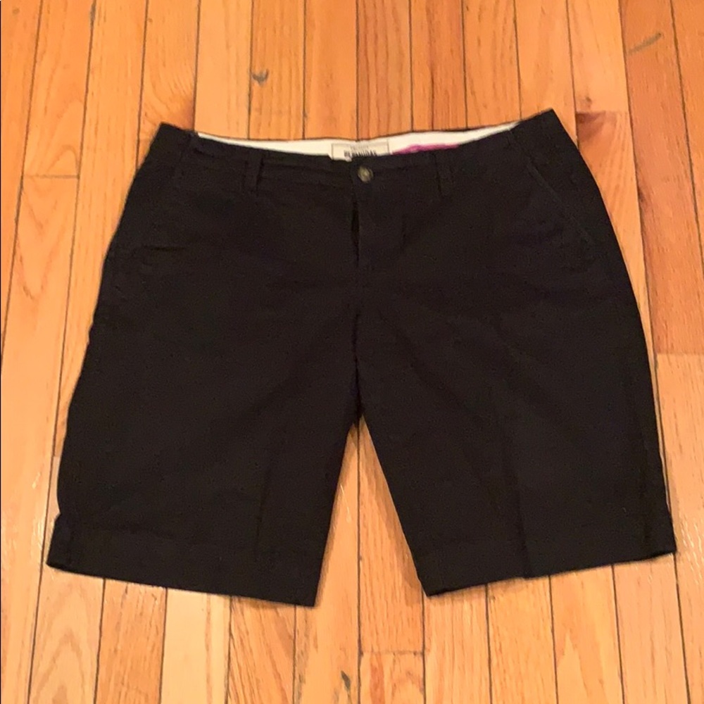 OLD NAVY BERMUDA SHORTS